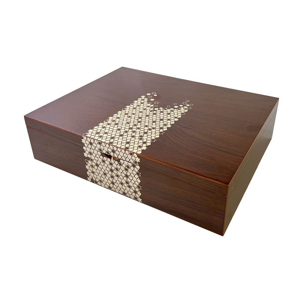 Caja de madera para dulces