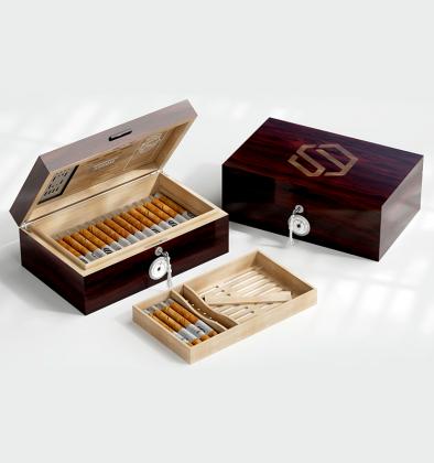 Cigar Humidor With tray
